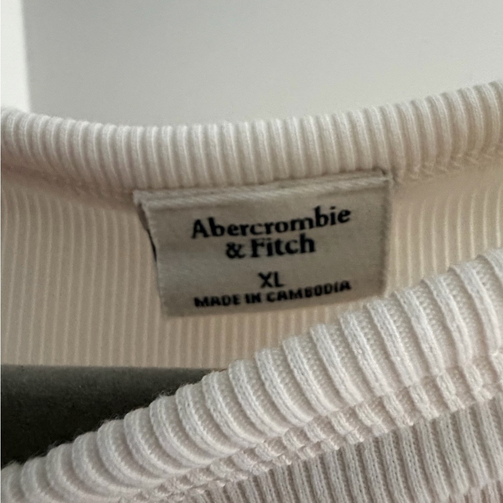 Abercrombie and Fitch Cream Ribbed Tank - Picture 3 of 3